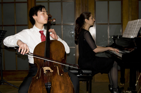 Young Jin Lee, Violoncello, Karine Gilianyan, Klavier 