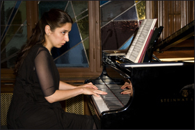 Karine Gilanyan, Klavier 