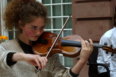 Alma Becker - Violine