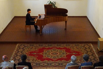 Sebastian Tievenow - Klavier